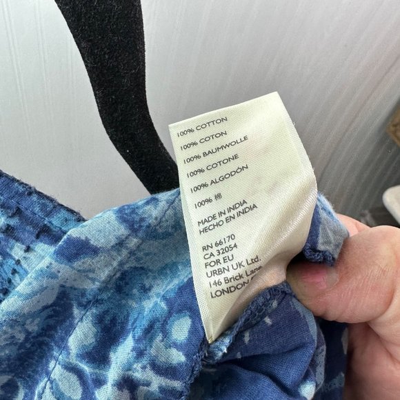 We The Free Flowy Floral Blouse Blue Print size Medium - Picture 8 of 9